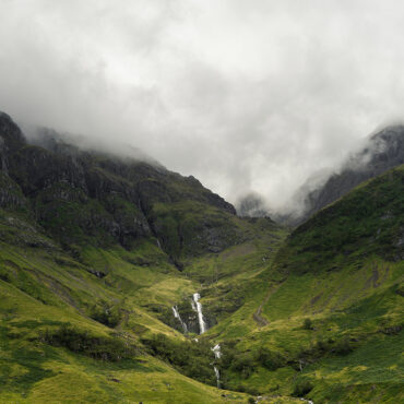 Mist descending on the mountains of Scotland during daytime